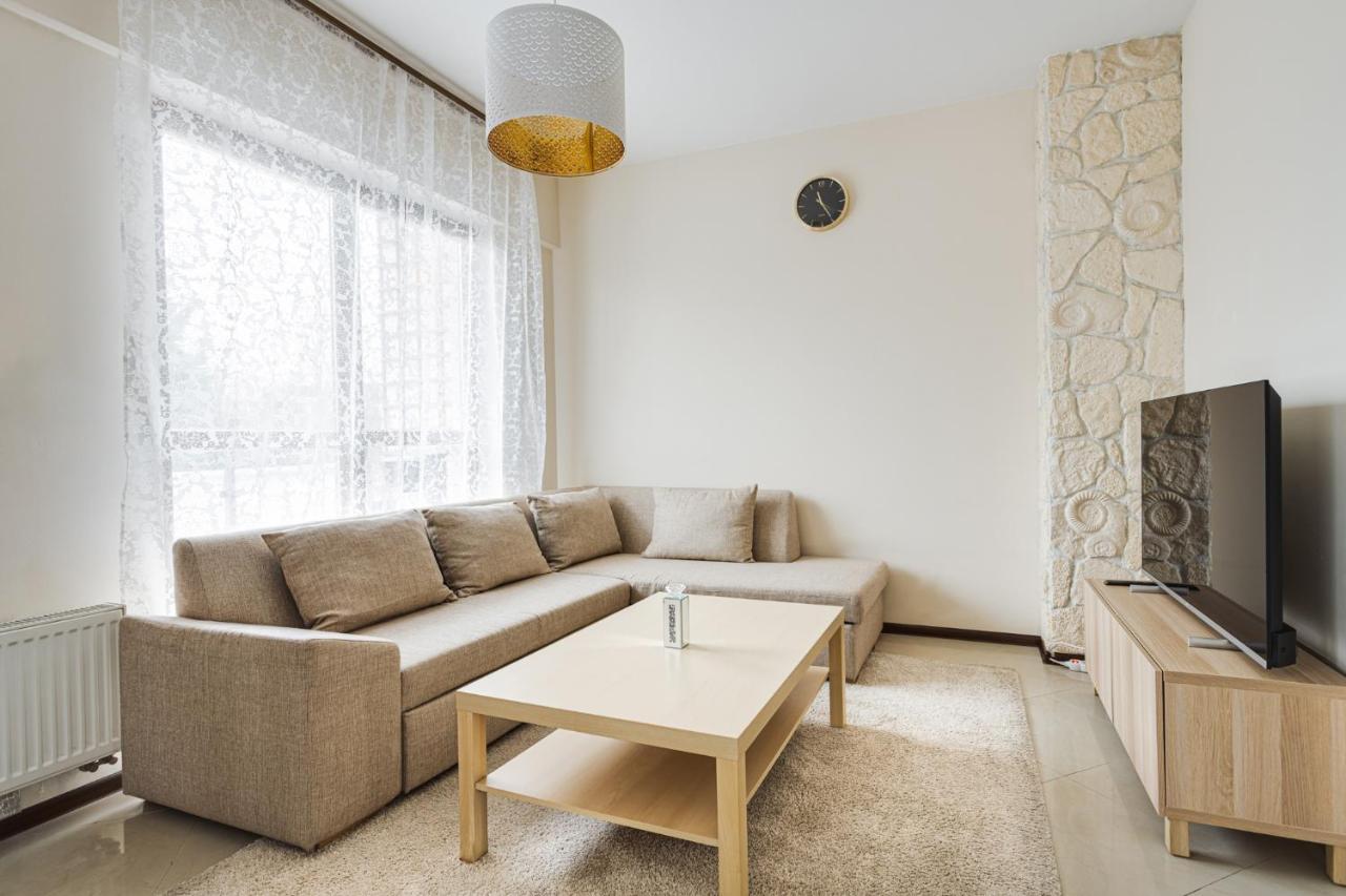 Apartament Wiktoria Wilanow Apartamento Varsóvia Exterior foto